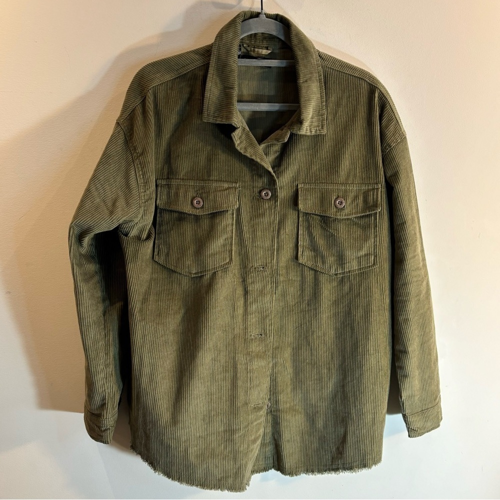 SILVER JEANS Sz M Shirt Boyfriend Fit Corduroy Seam Pockets Unlined Buttons NWOT